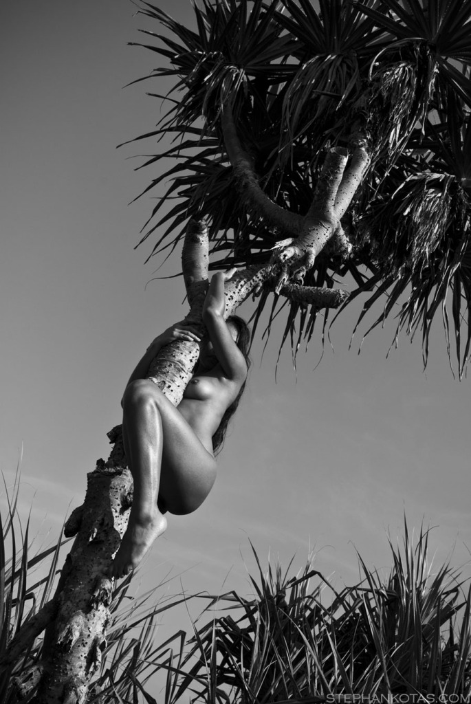 007-art-nude-outdoor-photography-by-stephan-kotas