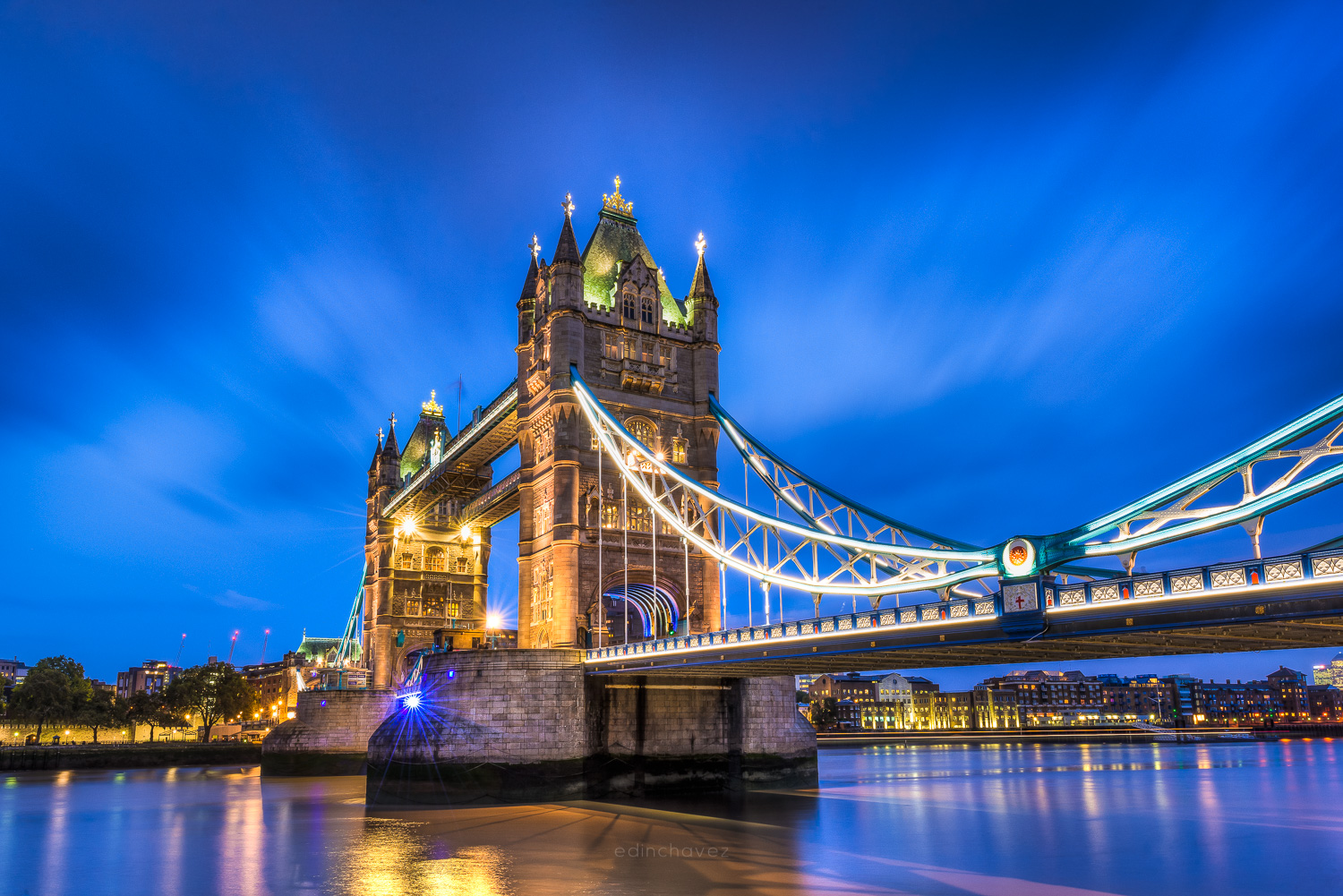 Photo of the london bridge 